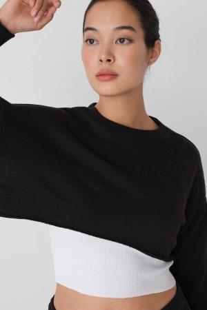 Crew Neck Crop Sweatshirt