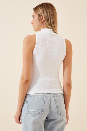 Women's sleeveless blouse