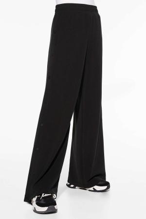 wide leg trousers