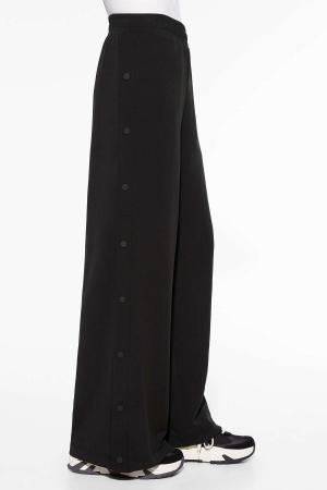 wide leg trousers