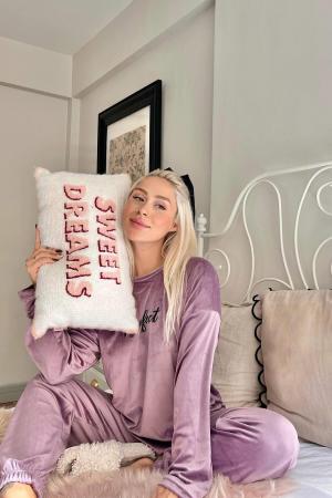 Women's velvet pajama set
