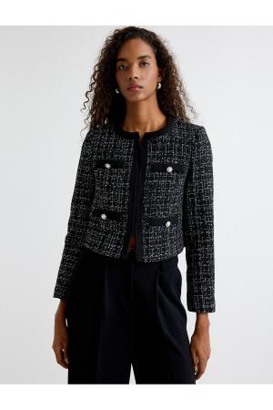 Crew neck sweater with loose details
