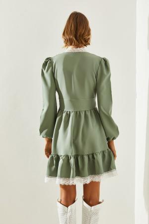Women's dress with ruffle skirt