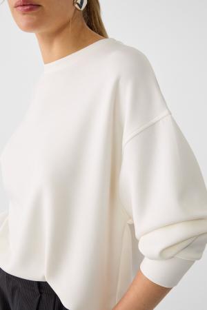 Soft textured basic sweatshirt