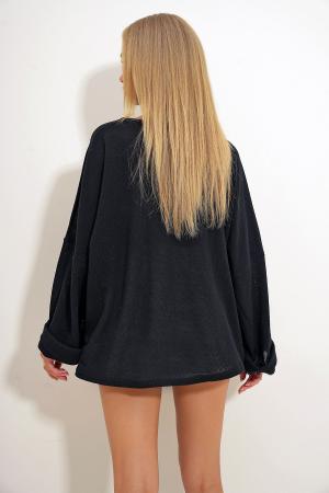 Women's collared sweatshirt