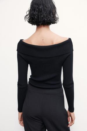 Off-Shoulder Top